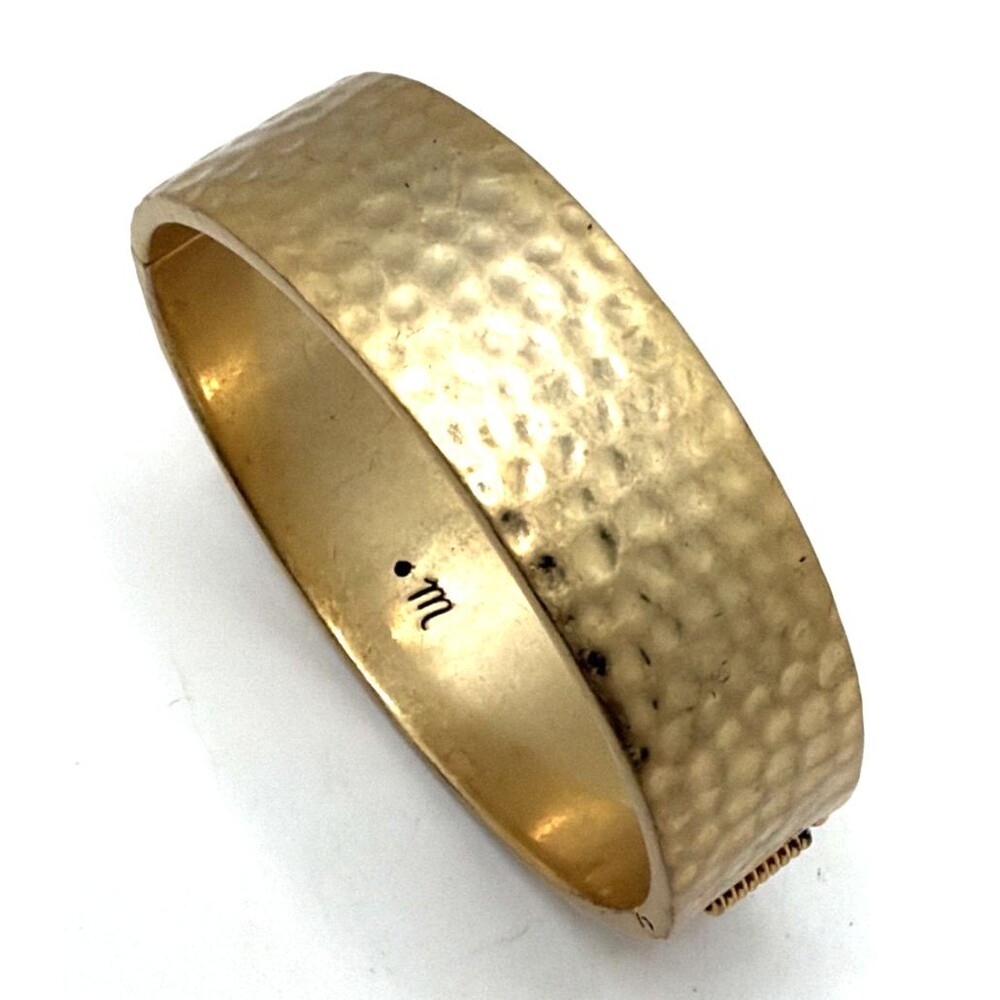 MADEWELL Matte Gold Tone Hinged Bangle Bracelet Hammered Texture 8.25"